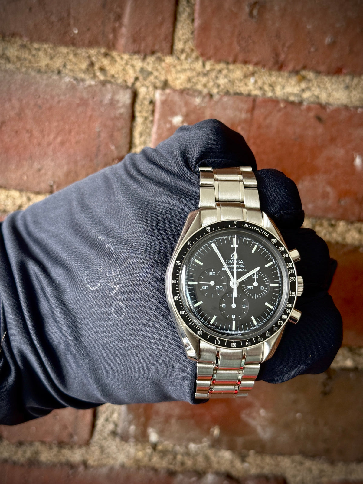 Pre-owned Omega Speedmaster Holy Grail 376.0822 | Steel Black