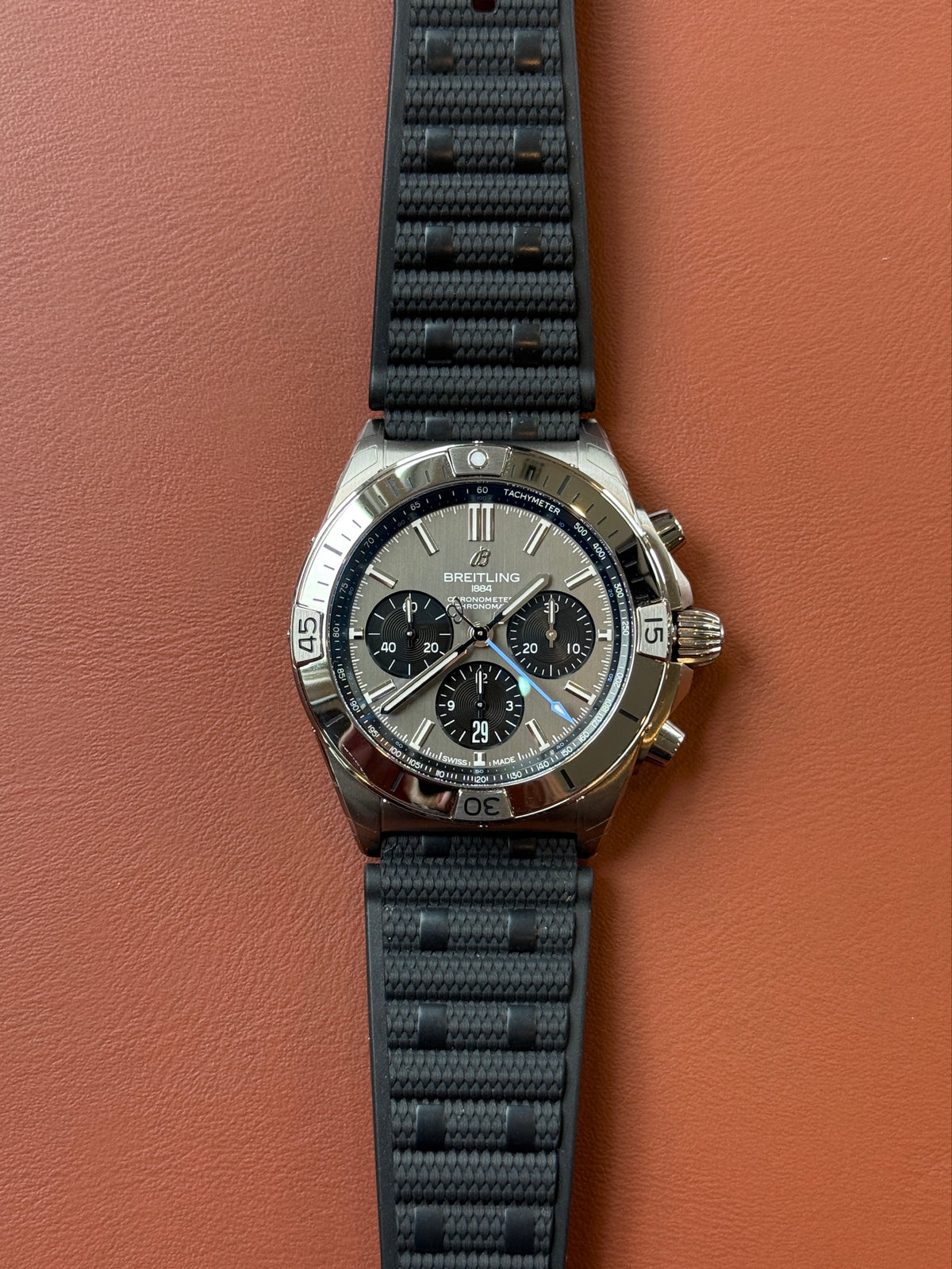 Mint Breitling Chronomat B01 42 EB0134101M1E1 | titanium grey