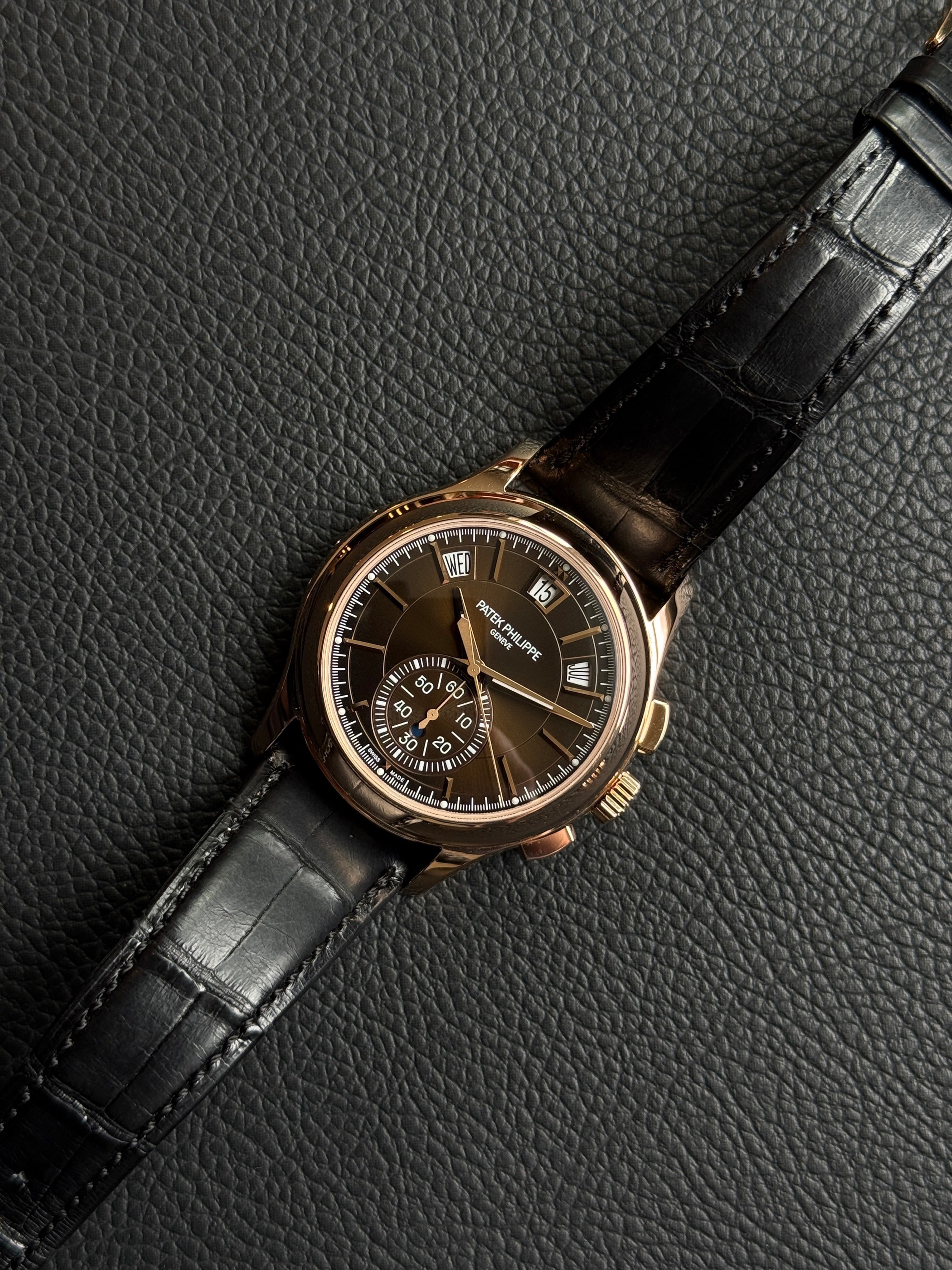 Pre-owned Patek Philippe Flyback Chronograph Annual Calendar 5905r-010 18kt 5905R-010 | pink gold black