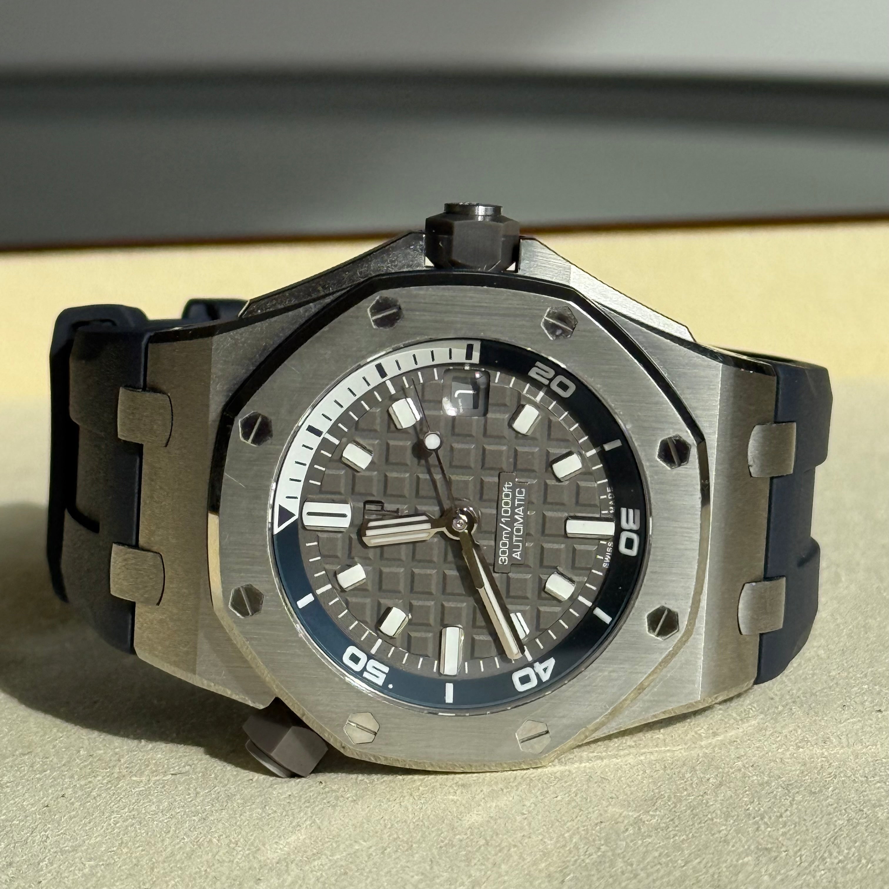 Audemars Piguet Offshore Diver Grey Dial 15720ST.OO.A009CA.01