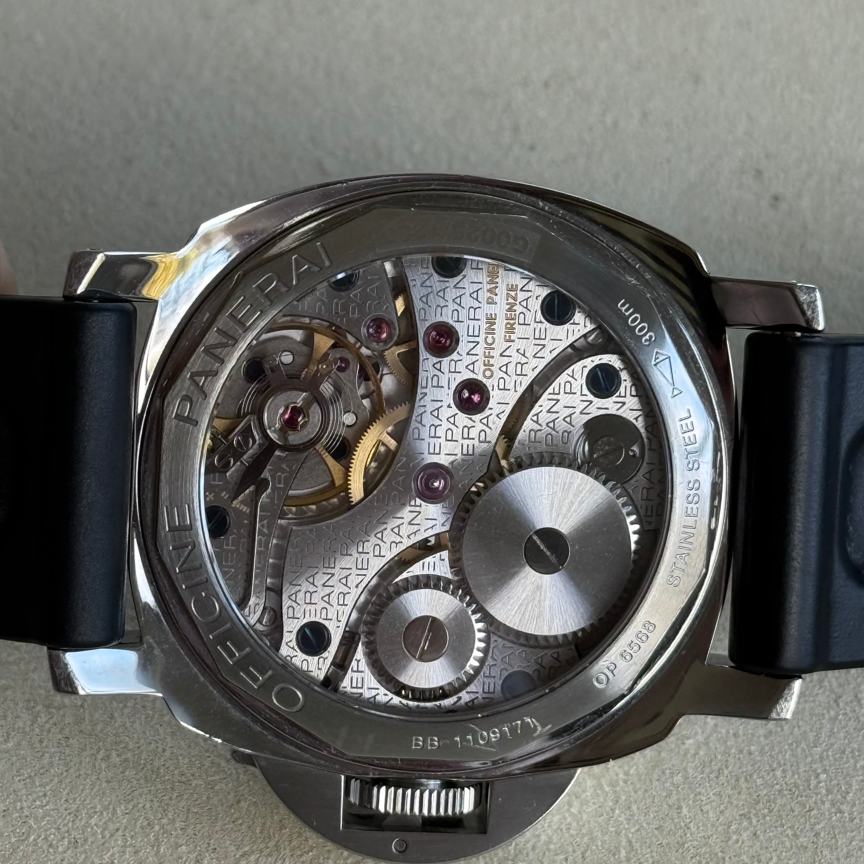 Panerai Luminor Base Black Dial PAM00112